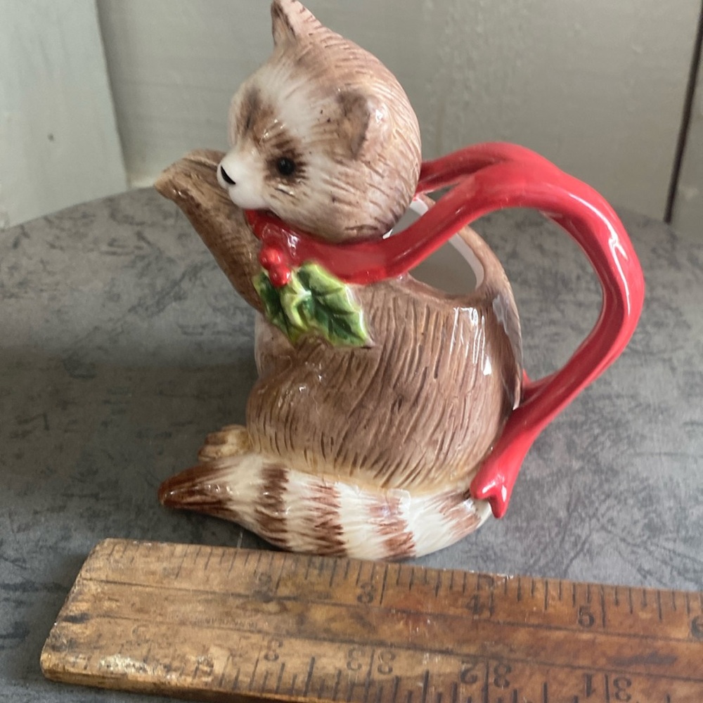 Fits and Floyd woodland creamer 2003 .